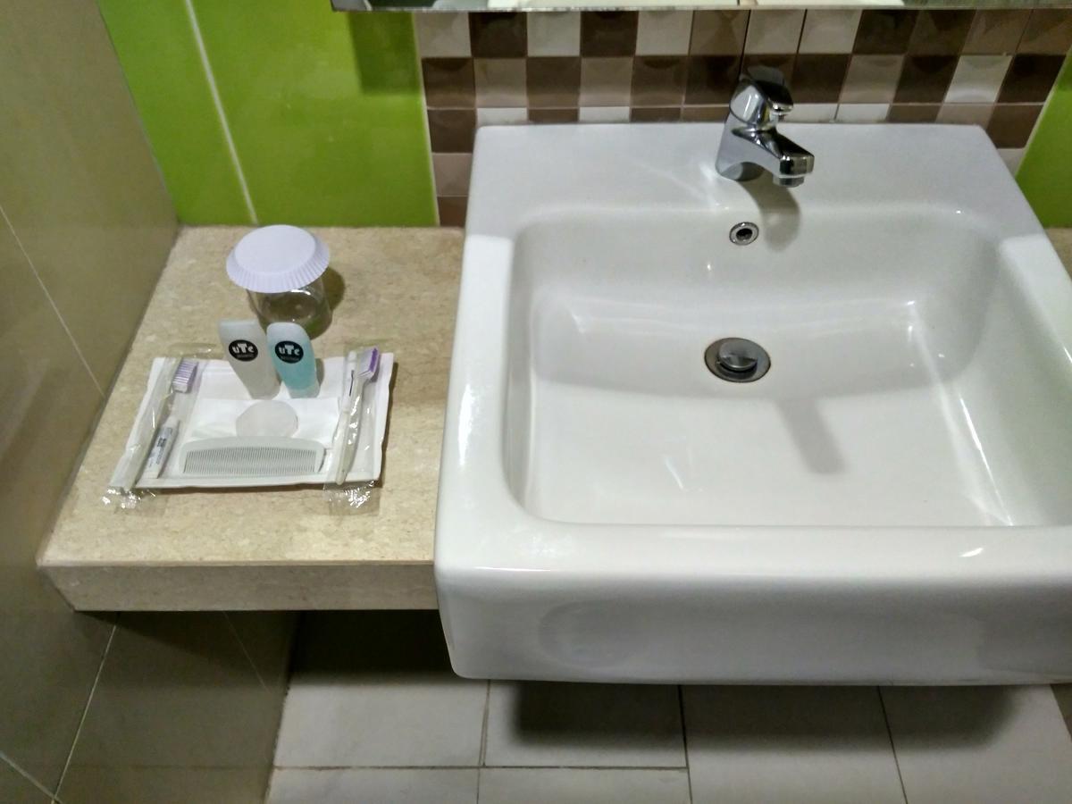 Utc Dago Hotel Бандунг Экстерьер фото